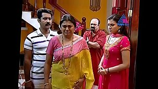 malayalam serial parasparam actors gayathri arun sex brd room images