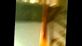 phim sex choi gai cong hoa sec noi cong cong