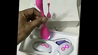 kontol besar di paksa masuk ke memek kecil