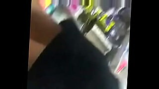nalgona en falda larga