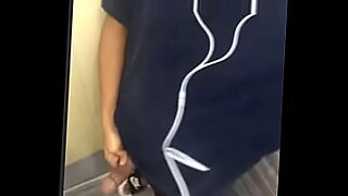 feet teen lesbian