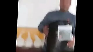 melayu cikgu main di pejabat