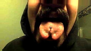 wwwxxxfull filam yunig 18years boye and old mothrs fuking move comon