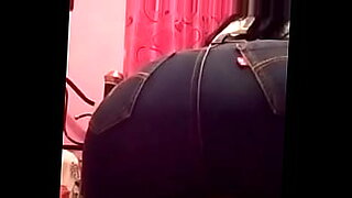 me coji ami tia madura y culona