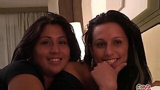 por el culo asta aserla llorar