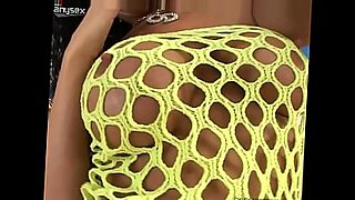 sunny leone tits sucks