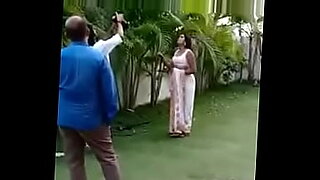 handjob sucking aunty saree