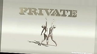 naked babe feeds fat guy