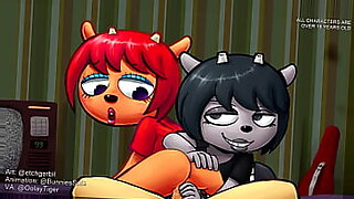 a girl show her naked to the boy