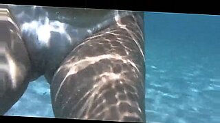 hd xxx cranking water in mouth
