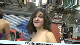 amateur girls flash and hostess sucks dick in money talks stunt