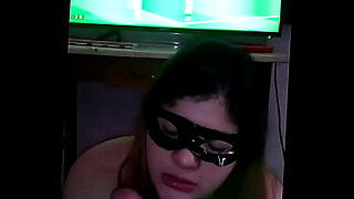 mum playing with two bottles selfmade stolen video
