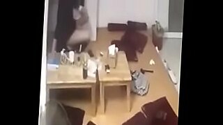 madura grita que le duele por la culo