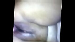 me follo la novia de mi amigo en leggins