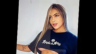 young cindy dollar poses and shows that she is ready to fuck