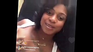lesbian rubbing my clit with nipple