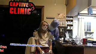 openlife girl is squirting while being tied down