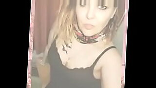 horny teen taking shit while fingering her clit