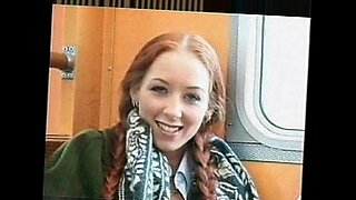 girls first xxx blod video