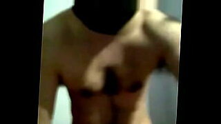 en bucaraboydyga teniendo sexo con la puerta abierta