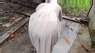 indian desi outdoor sucking shaving