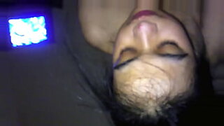 gf with dreamy eyes