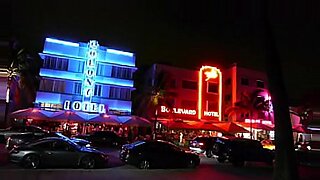 candid ass in tight leggings