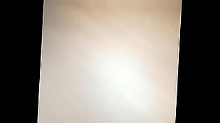me follo la novia de mi amigo en leggins