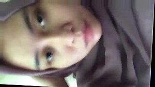 jilbab ngentot di warung