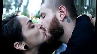 curvy latina twin sister