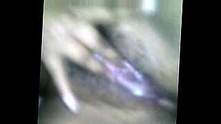 mujeres negras con aretes en la vajina