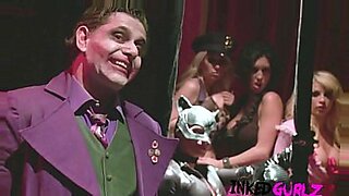 3d harley quinn fucks catwoman