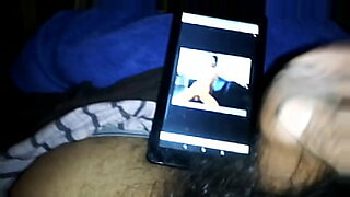 hermosa joven follada en una gran orgia