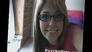 amiga de mi esposa cambiandose