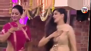 indian desi bhabhi blowjob with dirty hindi audio xvideo7