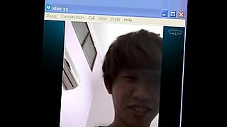 a anos eu venho me masturbando com esse video