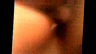 il baise sa femme dans un cinema