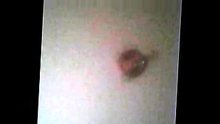 girls first xxx blod video