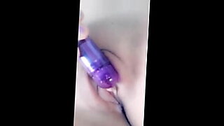 chica acepta propuesta de dinero por mamar v
