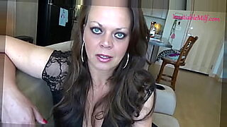 mulher do corno com o cu virgem com dor