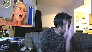 nuathy american hot mom