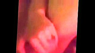 سكس محارم أم شرموطة هيجانه لا تستطيع مقاومة و تنيك صديق ابنتها ساااخن كامل و مترجم