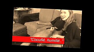 sa copine se fait draguer et baiser devant lui