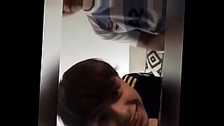 me follo a mi hija menor