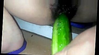 sunny leone ki chut ma se bireya nikalna