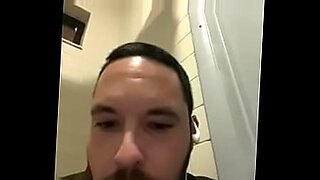 batang pinay kinantot ng matabang kano sa banyo