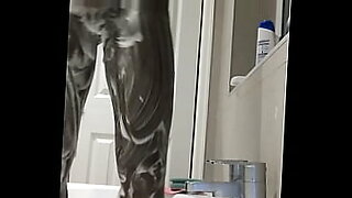 2 asian girls kissing spitting while eating one of them licked fingered fucked with pepper on the de