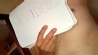 mulher do corno com o cu virgem com dor