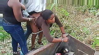 show the internal part of pussy