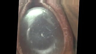 black tranny cum while getting fuck